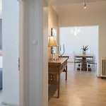 Beachfront Zen Sea View Apartmán *