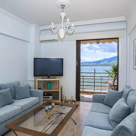 Beachfront Zen Sea View * Itea