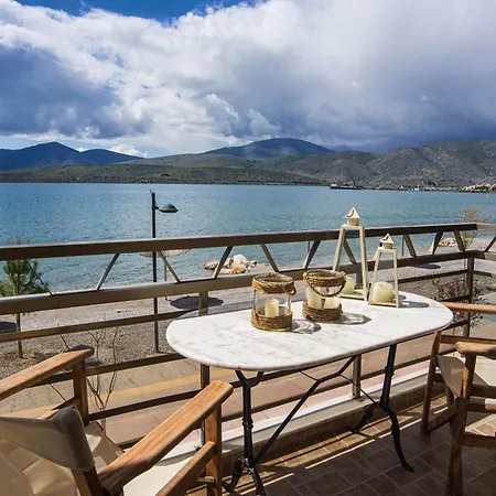 Beachfront Zen Sea View Apartment